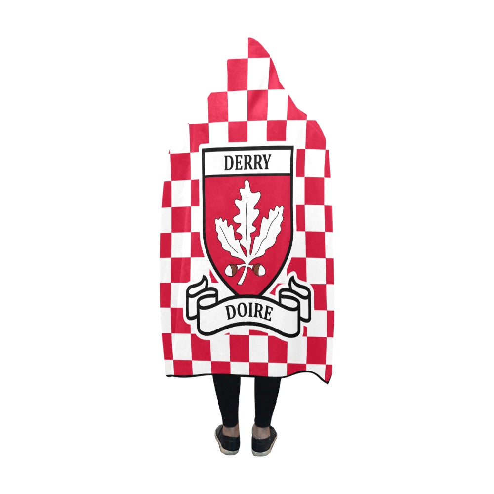 County Derry Premium Chequered Hooded Blanket