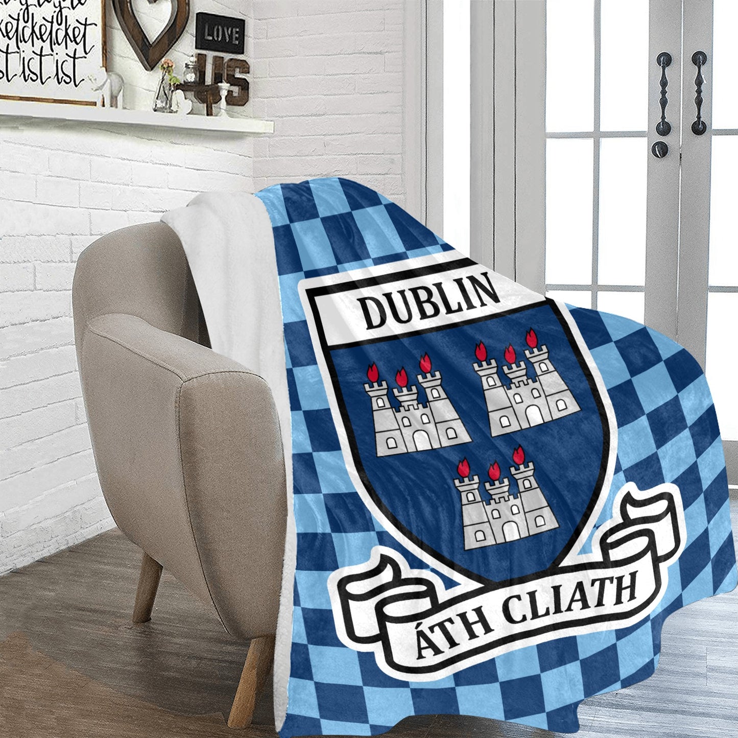 County Dublin Chequered Ultra-Soft Throw Blanket